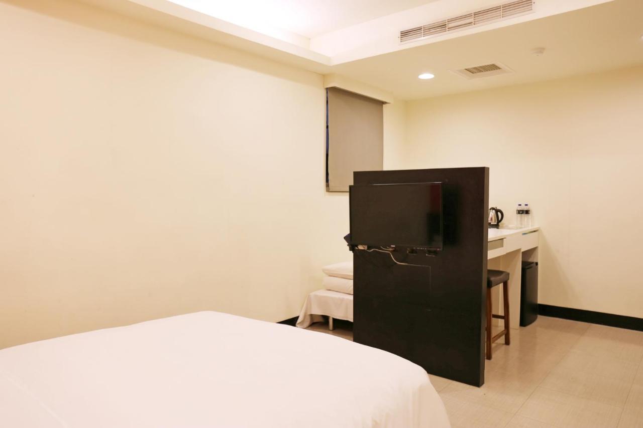 Persimmon Hotel Kota Hsinchu Bagian luar foto