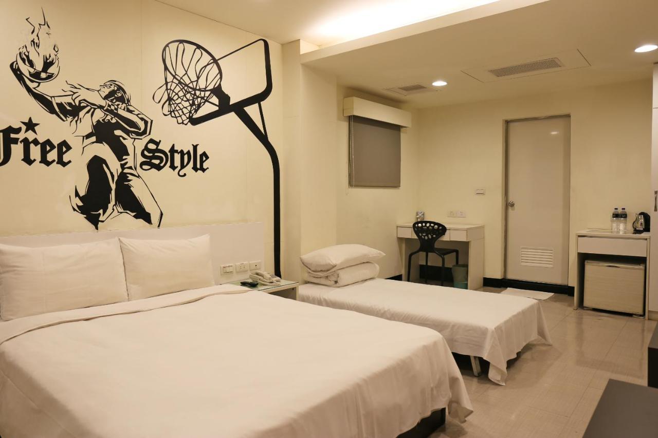 Persimmon Hotel Kota Hsinchu Bagian luar foto